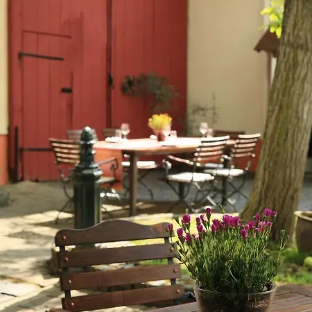 Gaestehaus Weingewoelbe Hotel Bermersheim