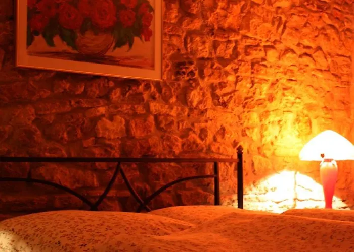 Weingewolbe Hotell 3*